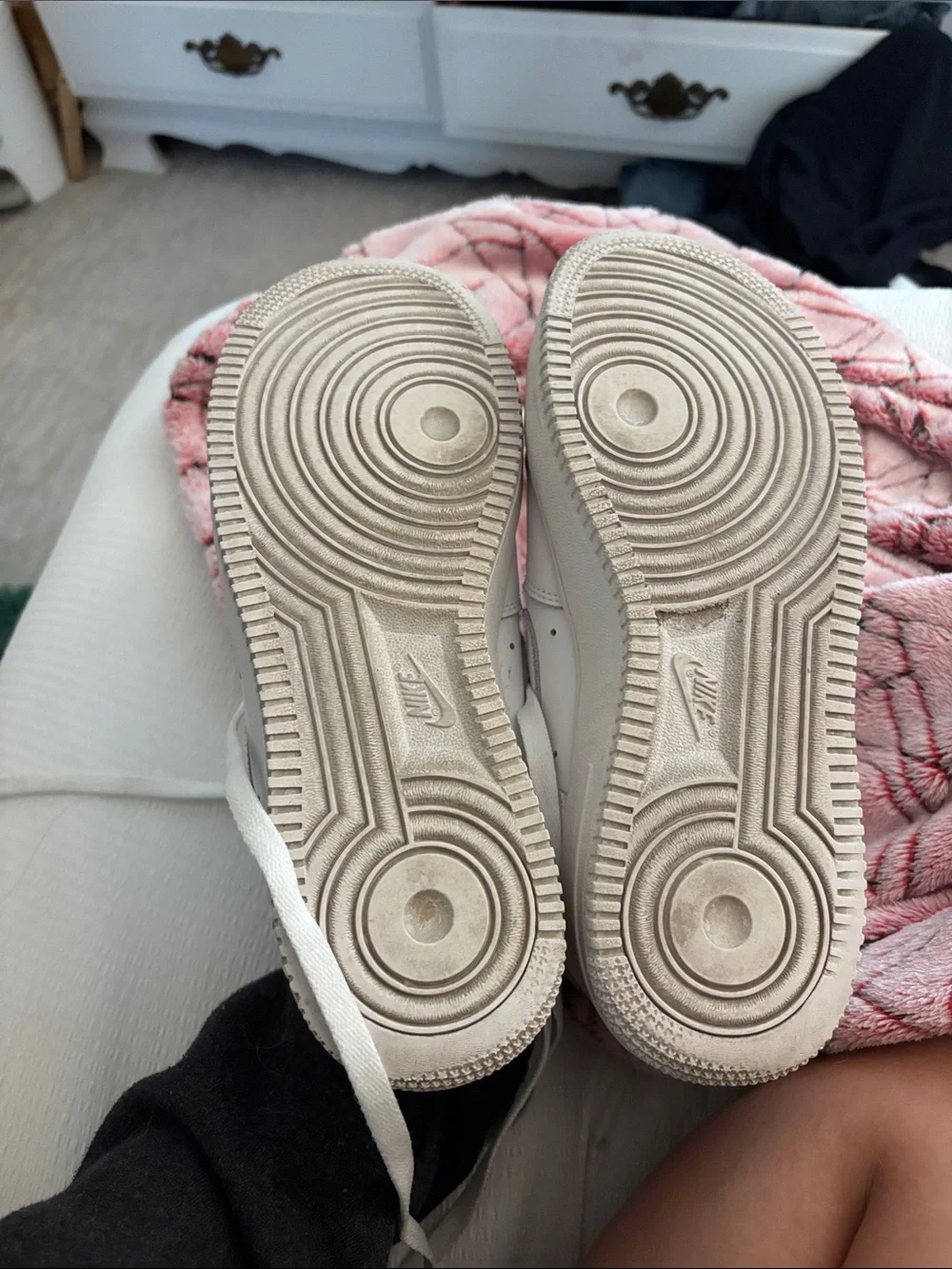 Nike Low-Top Sneakers (PRE CLEAN) size 8